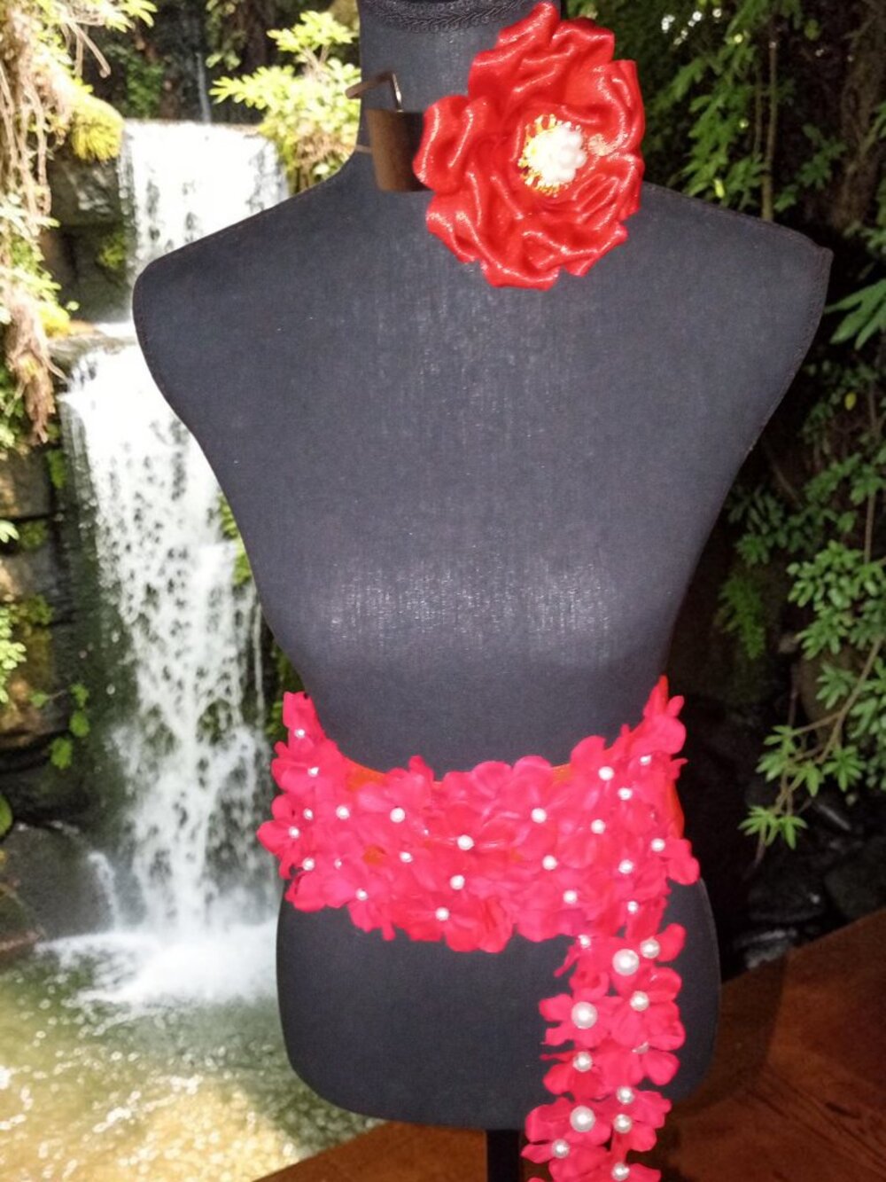 Two-Piece Red Rose Statement Set – Cummerbund & Gold Choker